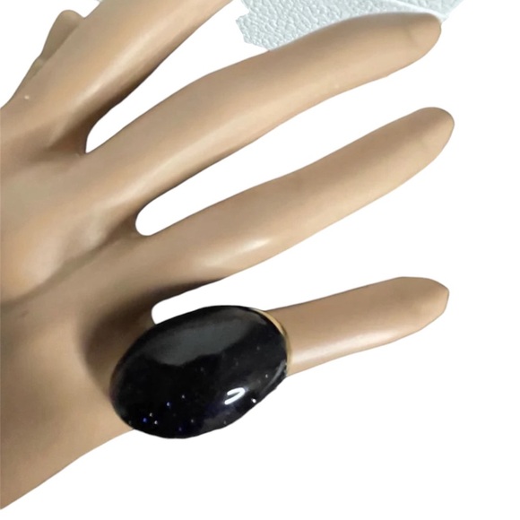 FASHION JEWELRY RING GOLD/ BLUE GLOW GEMSTONE COLOR STAINLESS STEEL SIZE SIX (6) - Picture 4 of 7